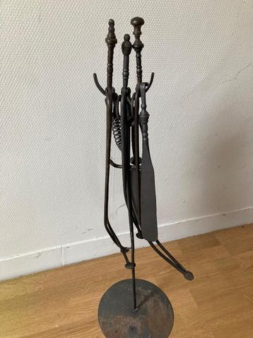 Te koop haardset beschikbaar voor biedingen