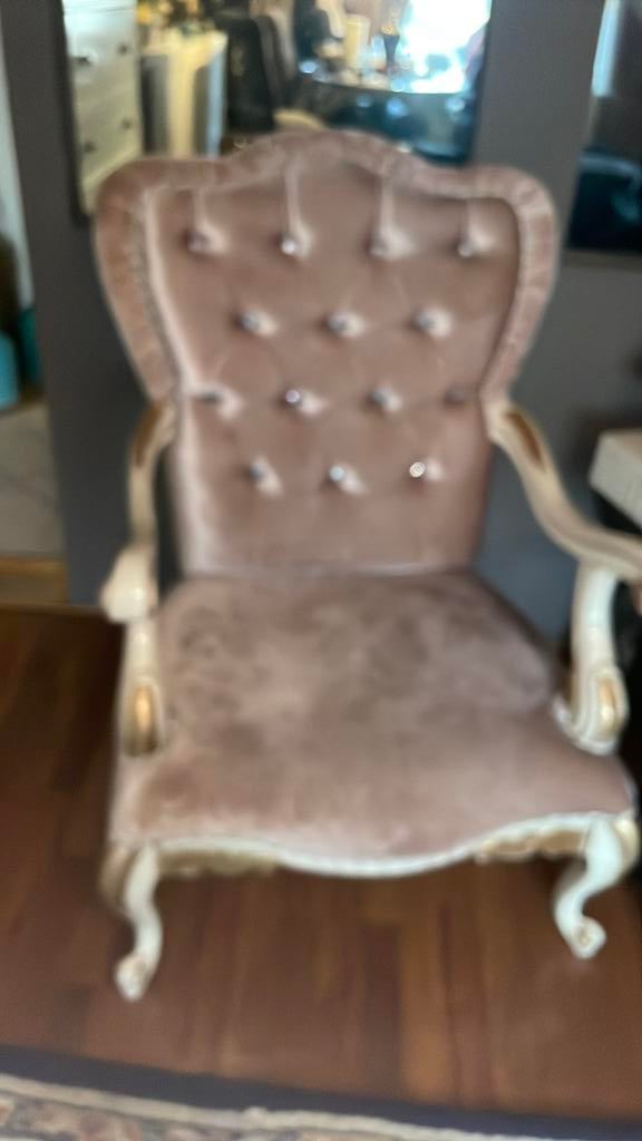 Mooi set banken ,in perfect staat ,, Huis en Inrichting, Banken | Bankstellen, Ophalen, Gebruikt, Koning stijl , heel shiq ,, Driepersoons