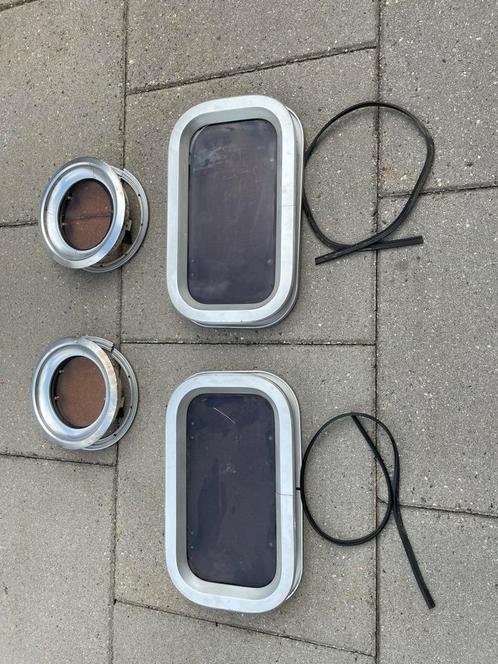Patrijspoorten, Watersport en Boten, Bootonderdelen, Zo goed als nieuw, Zeilboot of Motorboot, Ophalen