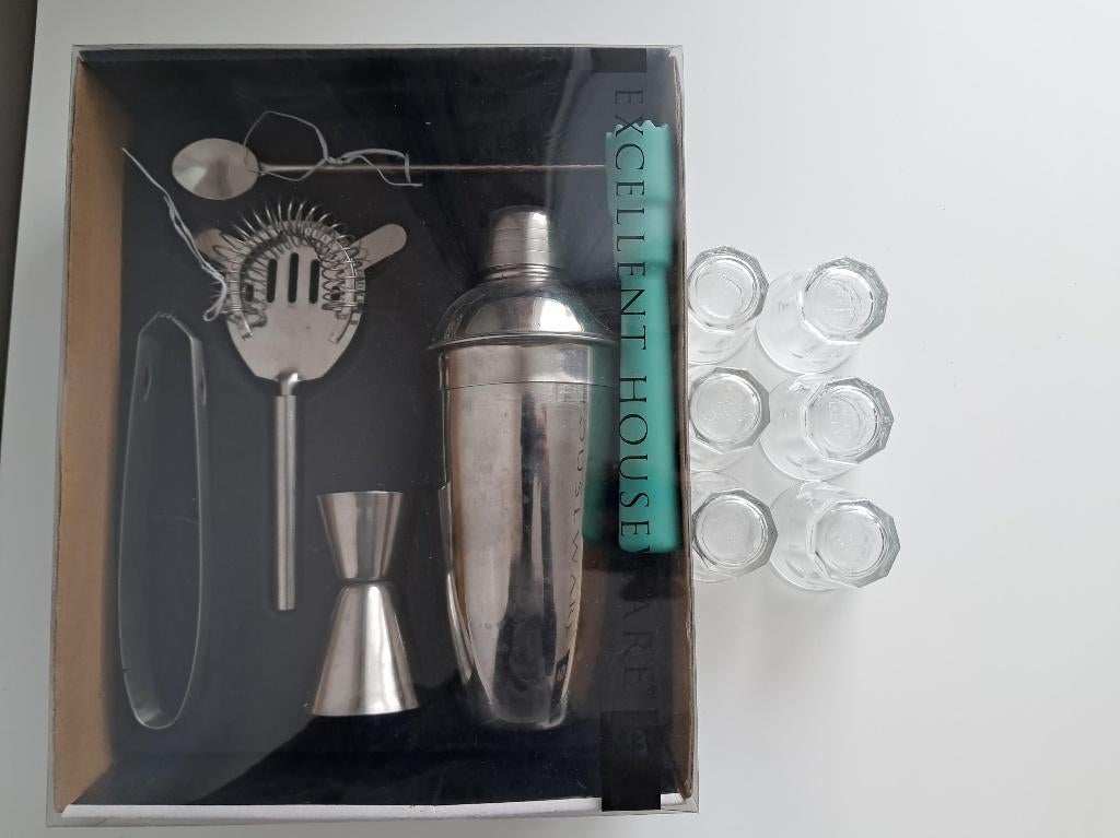 Cocktail set with 6 shot glasses(Ikea), Ophalen of Verzenden, Zo goed als nieuw, Overige typen