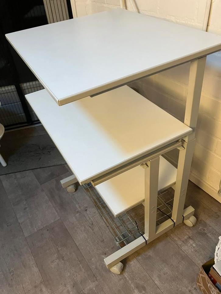 Computer tafel of hobby tafel, Computers en Software, Laptoptafels, Gebruikt, In diepte verstelbaar, In hoogte verstelbaar, Ophalen
