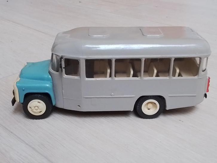Kavz 3976 Russische plattelands bus Companion made in ussr, Hobby en Vrije tijd, Modelauto's | 1:43, Zo goed als nieuw, Bus of Vrachtwagen