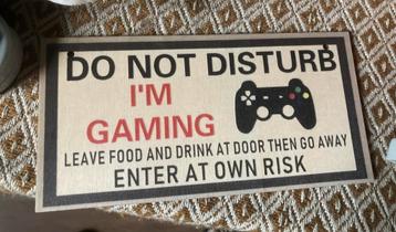 Houten Gaming Bordje - Niet Storen! 10x20 cm beschikbaar voor biedingen