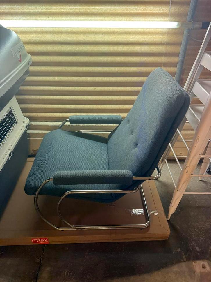 Vintage Design Stoel met Armleuningen, Huis en Inrichting, Fauteuils, Gebruikt, Metaal, 50 tot 75 cm, Minder dan 75 cm, Ophalen