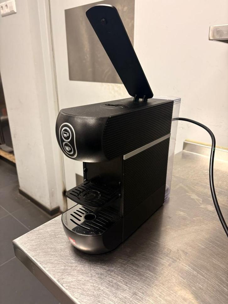 Illy ESE Serving Machine Zwart (33 stuks), Witgoed en Apparatuur, Koffiezetapparaten, Zo goed als nieuw, Koffiepads en cups, Koffiemachine