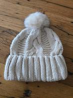 Te koop nieuwe witte dames muts merk H&M, one size., Kleding | Dames, H&M, Ophalen of Verzenden, Nieuw, Muts