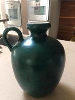 Vaas/Pot . Kleur groen., Aardewerk of Porselein, Ophalen of Verzenden, Zo goed als nieuw, Minder dan 50 cm