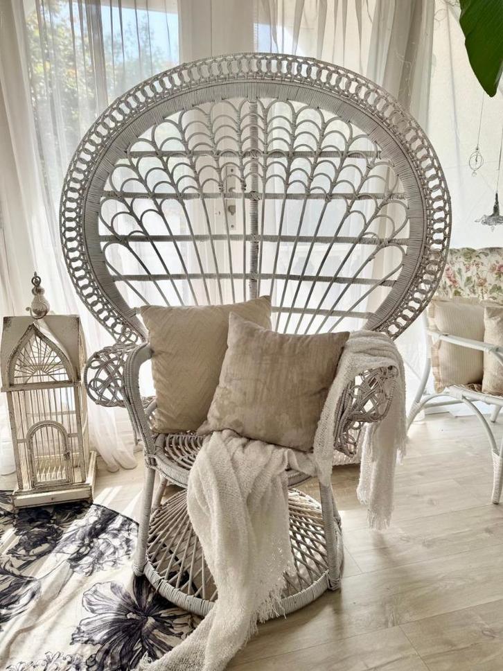 Witte Pauwenstoel: Rotan Stoel / Peacock Chair / Wicker, Huis en Inrichting, Stoelen, Zo goed als nieuw, Eén, Riet of Rotan, Wit