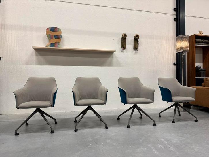 4 Nieuw Leolux Mara Twist Eetkamerstoel blauw stof Stoel, Huis en Inrichting, Stoelen, Nieuw, Vier, Stof, Blauw, Ophalen of Verzenden