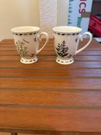 Twee leuke koffie/theemokken met bloemmotief, Ophalen, Zo goed als nieuw, Overige stijlen, Kop(pen) en/of Schotel(s)