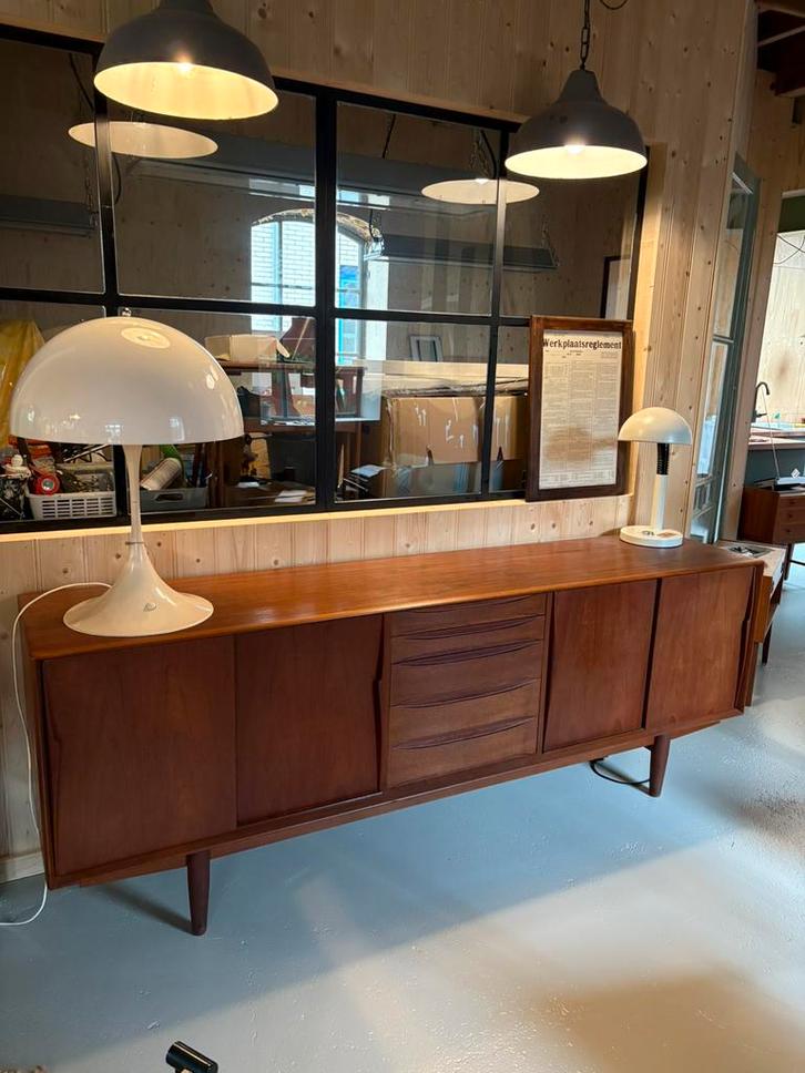 Skovby model 7738 teak sideboard Arne Vodder, Huis en Inrichting, Kasten | Dressoirs, Zo goed als nieuw, 200 cm of meer, 25 tot 50 cm