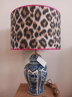 Delfts blauwe vaaslamp met handgemaakte lampenkap luipaard, Ophalen of Verzenden, Zo goed als nieuw, Minder dan 50 cm