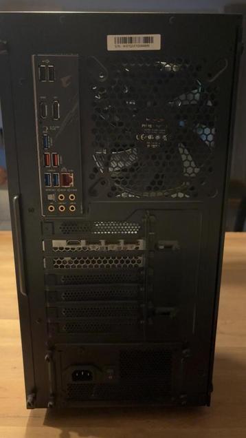 Mooie game pc beschikbaar voor biedingen