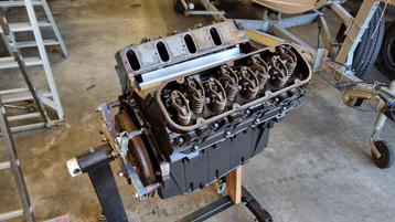 Mercruiser 496 H.O. V8 longblock (425pk) met slechts 450 uur beschikbaar voor biedingen