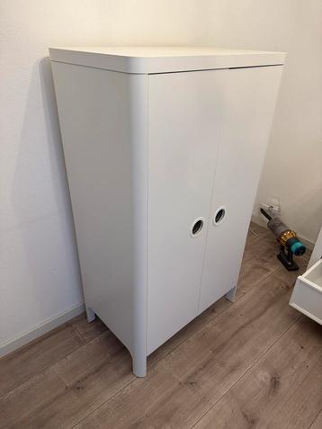 Ikea Busunge Kledingkast beschikbaar voor biedingen