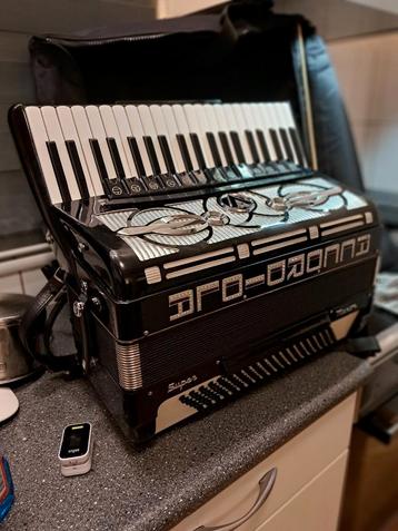 Koop of ruil Accordeola super Carmen 5-korig, ,  Muzette  beschikbaar voor biedingen