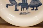 Royal sphinx porseleinen klederdracht bord Nunspeet 44003, Huis en Inrichting, Keuken | Servies, Gebruikt, Ophalen of Verzenden