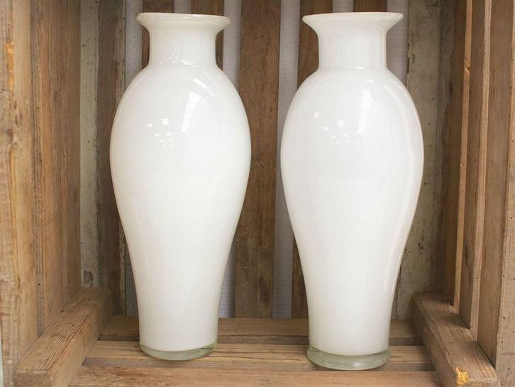 2 glazen vazen 24357, Huis en Inrichting, Woonaccessoires | Vazen, Gebruikt, Overige kleuren, Minder dan 50 cm, Glas, Ophalen of Verzenden