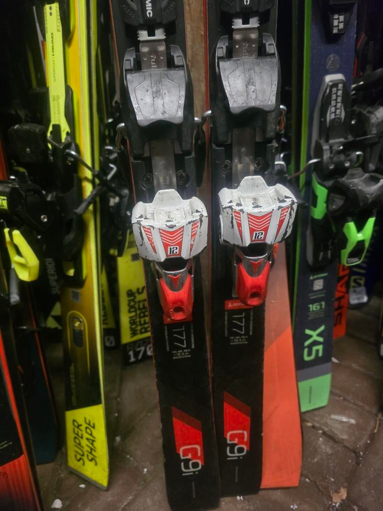 177cm ATOMIC REDSTER G9i SERVOTEC, 160 tot 180 cm, Ophalen of Verzenden, Zo goed als nieuw, Carve