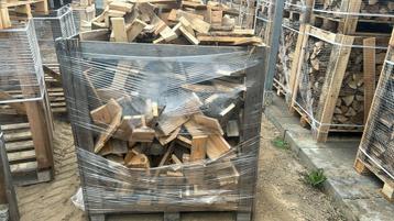 Afvalhout afkomstig van pallets - droog en schoon beschikbaar voor biedingen