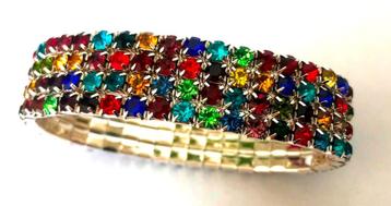 Prachtige soepele regenboog steentjes armband klauwzetting beschikbaar voor biedingen