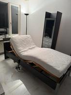 Complete slaapkamer: electrische bed,2 kasten, bureau., Huis en Inrichting, Slaapkamer | Complete slaapkamers, Ophalen, Zo goed als nieuw