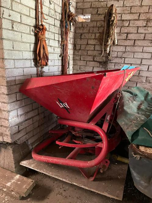 Triltand/kunstmeststrooier, Zakelijke goederen, Agrarisch | Werktuigen, Grondbewerking, Ophalen