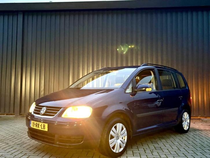 Volkswagen Touran 1.6-16V FSI Athene AIRCO I INRUILKOOPJE!, Auto's, Volkswagen, Bedrijf, Te koop, Touran, ABS, Airbags, Airconditioning