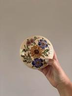 Vintage gebloemd aardewerk potje of bakje, Huis en Inrichting, Keuken | Potten en Pannen, Ophalen of Verzenden, Zo goed als nieuw