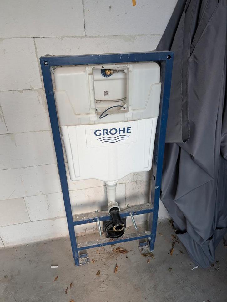 Grohe Inbouwreservoir met Toiletpot, Doe-het-zelf en Verbouw, Sanitair, Gebruikt, Toilet, Ophalen of Verzenden