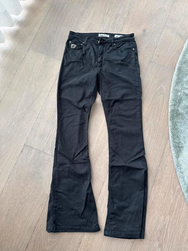 Zwarte Lois Jeans - Maat 38/40 (M), Kleding | Dames, Broeken en Pantalons, Gedragen, Maat 38/40 (M), Zwart, Lang, Ophalen of Verzenden