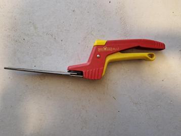 kantenknipper beschikbaar voor biedingen