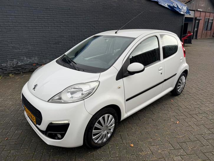 Peugeot 107 1.0 12V 5DR 2012 Wit Airco Elektrische Ramen!, Auto's, Peugeot, Bedrijf, ABS, Airbags, Airconditioning, Boordcomputer