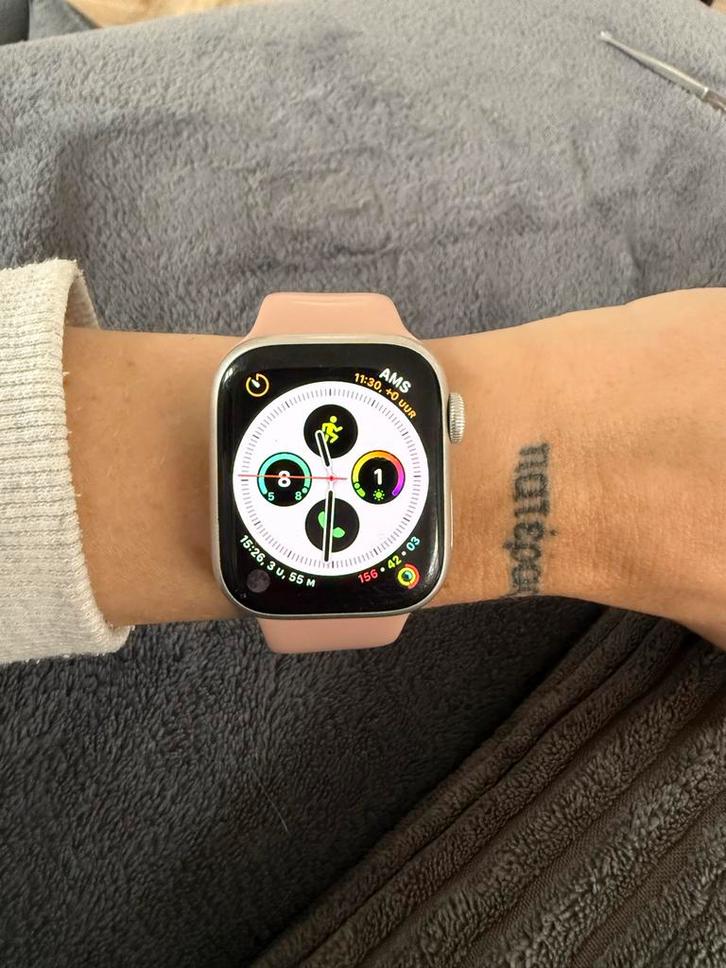 Apple Watch Series 7 41mm Aluminium, Sieraden, Tassen en Uiterlijk, Smartwatches, Gebruikt, iOS, Roze, Afstand, Waterdicht, Ophalen