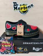 Dr. Martens 1461, Hearts & Roses Maat: 37 UK4, Nieuw, Lage of Enkellaarzen, Ophalen of Verzenden, Zwart