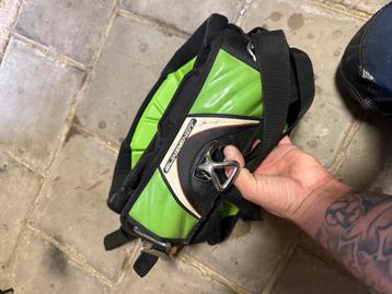 Slingshot Kite Harnas beschikbaar voor biedingen