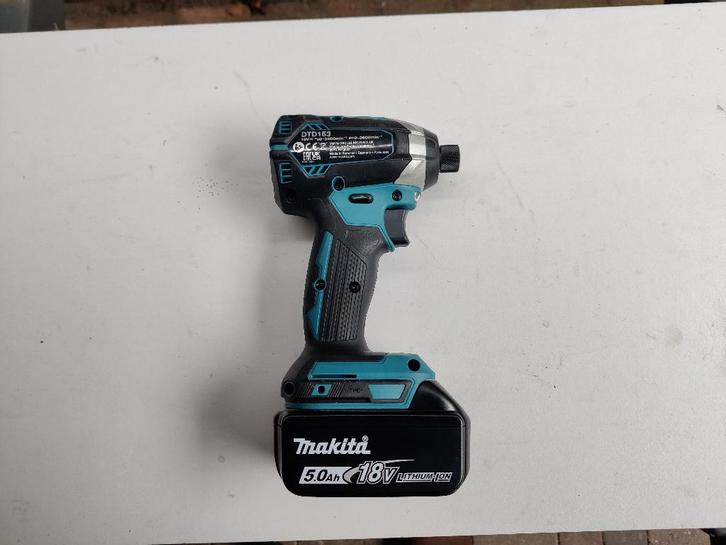 Makita DTD153 18V Slagschroever met 5.0AH accu (nieuw), Doe-het-zelf en Verbouw, Gereedschap | Boormachines, Nieuw, Overige typen