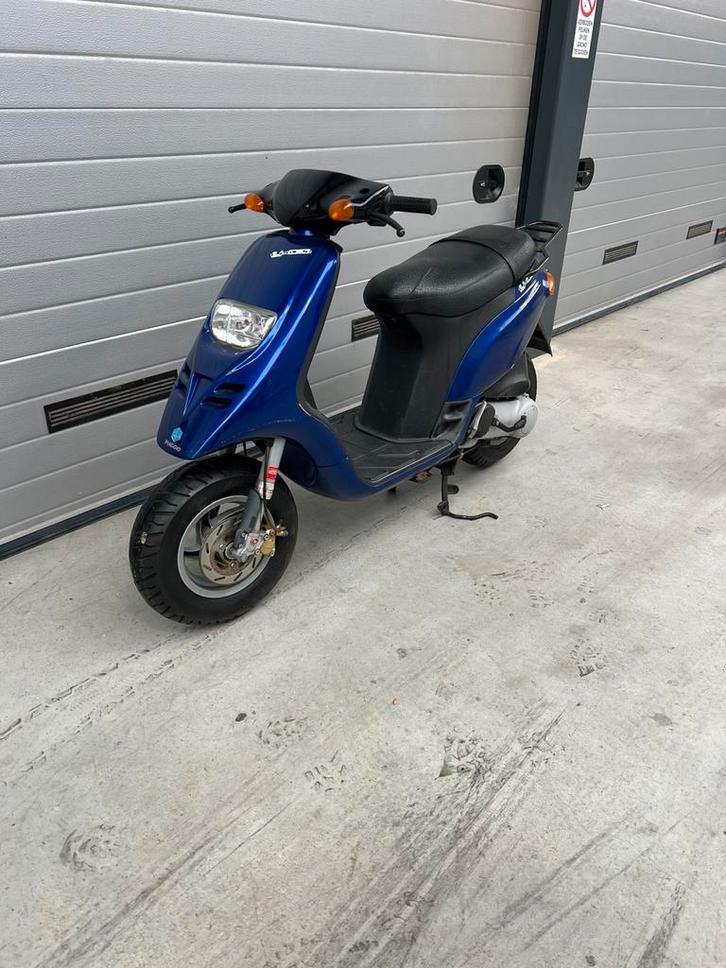 Typhoon xr 50cc 2t duits scooter piaggio, Fietsen en Brommers, Scooters | Piaggio, Zo goed als nieuw, Overige modellen, Tweetakt
