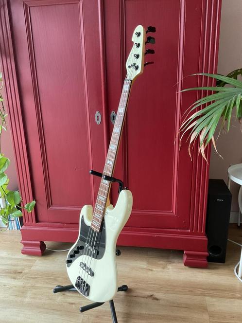 Linkshandige Sandberg California basgitaar, Muziek en Instrumenten, Snaarinstrumenten | Gitaren | Bas, Zo goed als nieuw, Elektrisch