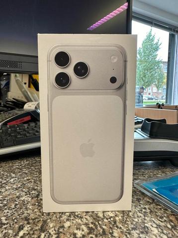 17 PRO MAX SİLVER 256GB beschikbaar voor biedingen