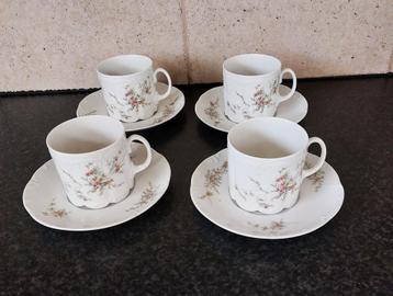 Kop en schotel Rosenthal model Monbijou, vier stuks beschikbaar voor biedingen