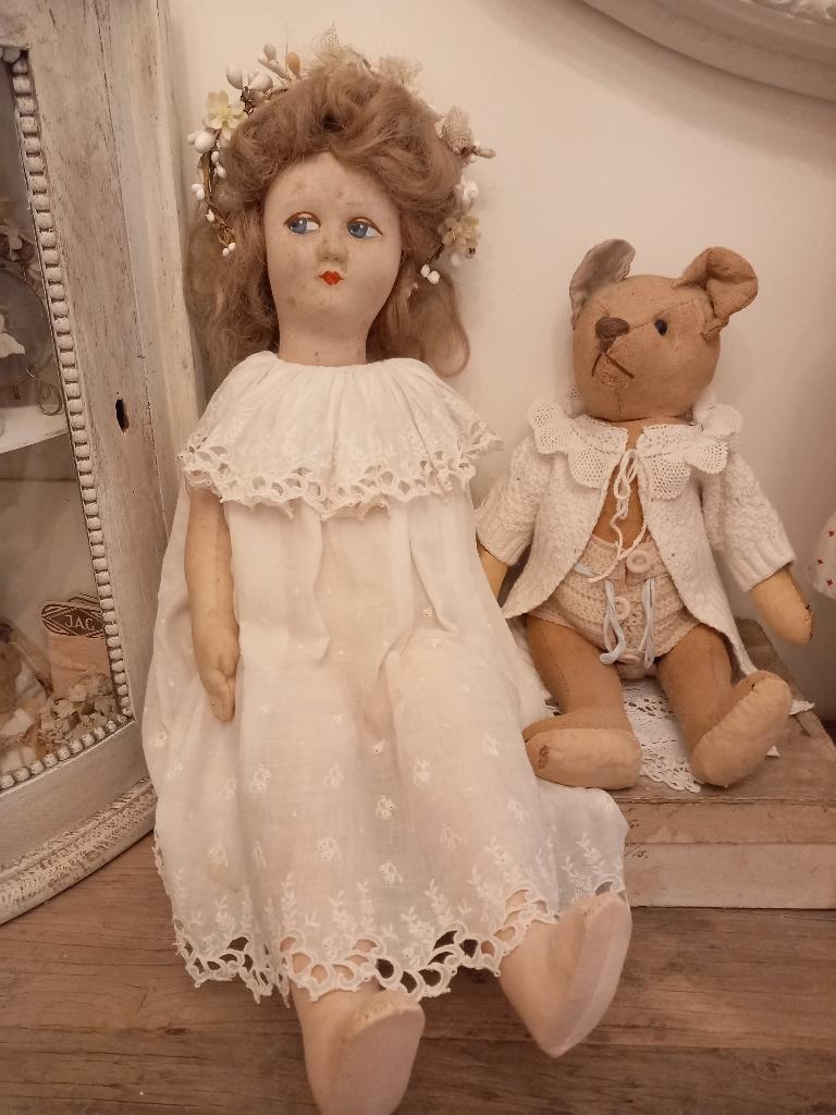 Antieke Franse stoffen pop 60 cm., Antiek en Kunst, Curiosa en Brocante, Verzenden