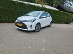 Toyota Yaris 1.3 16V Vvt-i 5DR CVT 2016 Wit, 1025 kg, 4 cilinders, Wit, 1329 cc