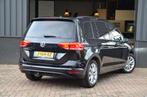 Volkswagen Touran 1.5 TSI Comfortl. Business 7p AUT|LED|Face, Auto's, Volkswagen, Stof, Euro 6, 4 cilinders, 150 pk