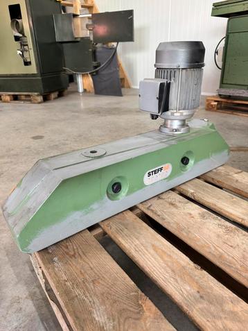 Aanvoerapparaat doorvoerapparaat beschikbaar voor biedingen