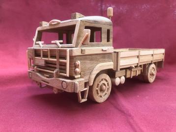 Nederlands legervoertuig DAF YA 4444/2 Schaal 1 : 25. beschikbaar voor biedingen