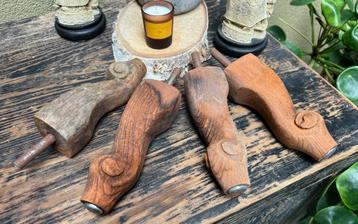 Oude houtsnijwerk meubelpoten vintage houtsnijwerk poot set beschikbaar voor biedingen