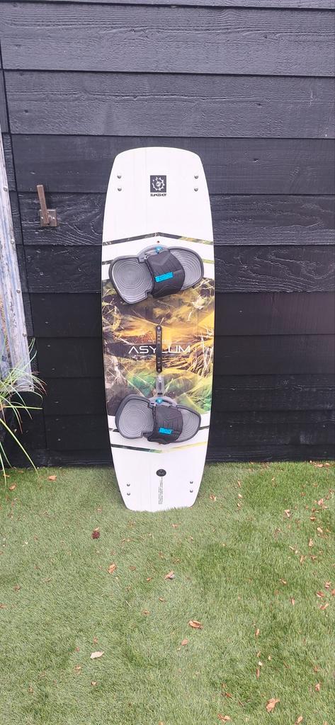 Slingshot Asylum Kiteboard, Watersport en Boten, Wakeboarden, Gebruikt, Board, Ophalen