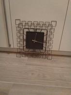 Klok 46 centimeter
Zwarte ijzeren klok, Huis en Inrichting, Woonaccessoires | Klokken, Ophalen of Verzenden, Zo goed als nieuw