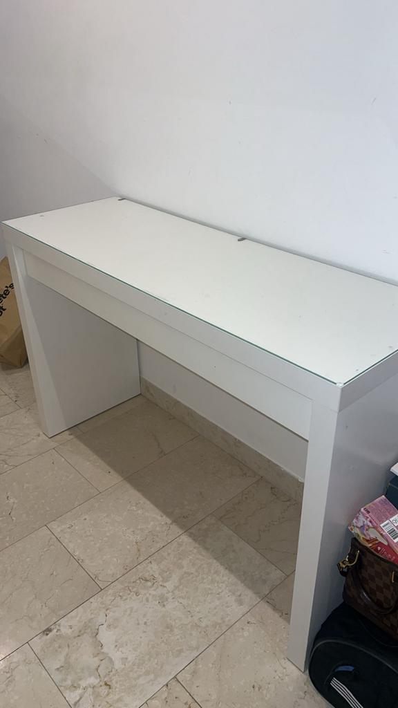 Ikea Malm Kaptafel / Makeuptafel, Huis en Inrichting, Bureaus, Zo goed als nieuw, Bureau, Ophalen